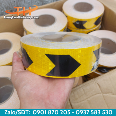 Băng keo phản quang mũi tên vàng đen Băng keo phản quang mũi tên vàng đen
