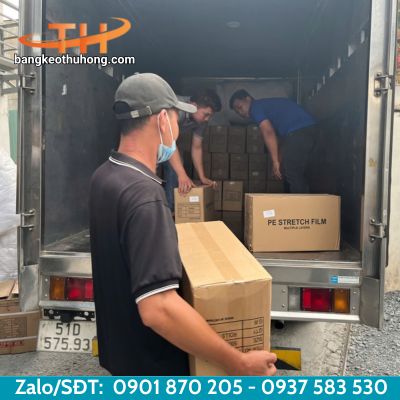 Giao hàng màng PE số lượng 100 thùng Giao hàng màng PE số lượng 100 thùng