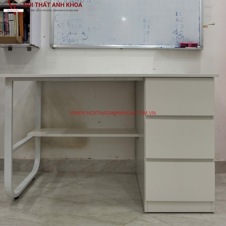 Bàn làm việc gỗ công nghiệp MDF kết hợp chân sắt cứng cáp Bàn làm việc gỗ công nghiệp MDF kết hợp chân sắt cứng cáp