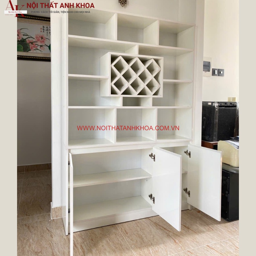 Không gian bên trong tủ đựng rượu gỗ công nghiệp màu trắng Không gian bên trong tủ đựng rượu gỗ công nghiệp màu trắng