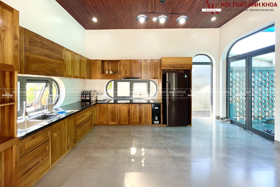 Mẫu tủ bếp hình chữ L có cửa sổ đón ánh sáng tự nhiên Mẫu tủ bếp hình chữ L có cửa sổ đón ánh sáng tự nhiên