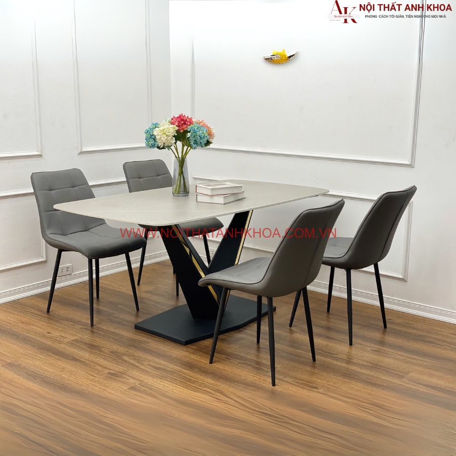 Bàn ăn 4 người tiện lợi màu xám Bàn ăn 4 người tiện lợi màu xám