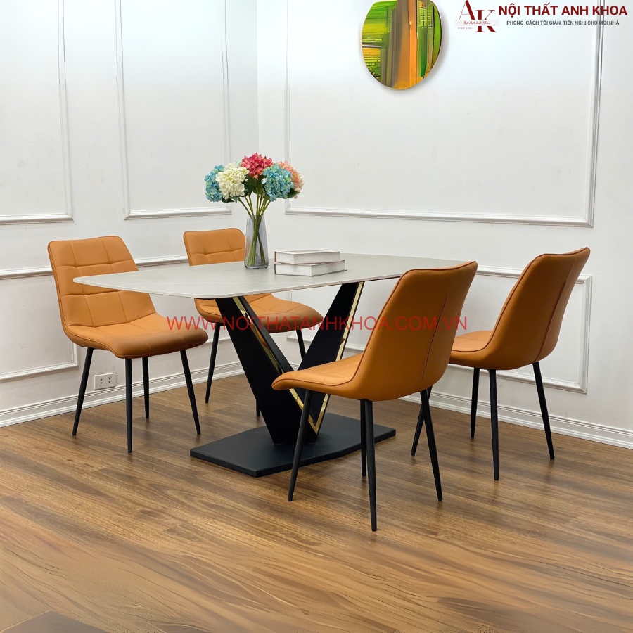 Bàn ăn 4 người tiện lợi màu nâu Bàn ăn 4 người tiện lợi màu nâu