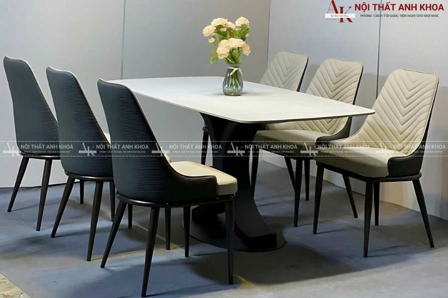 Bàn ăn mặt đá màu trắng - Tạo cảm giác rộng rãi, sáng sủa Bàn ăn mặt đá màu trắng - Tạo cảm giác rộng rãi, sáng sủa