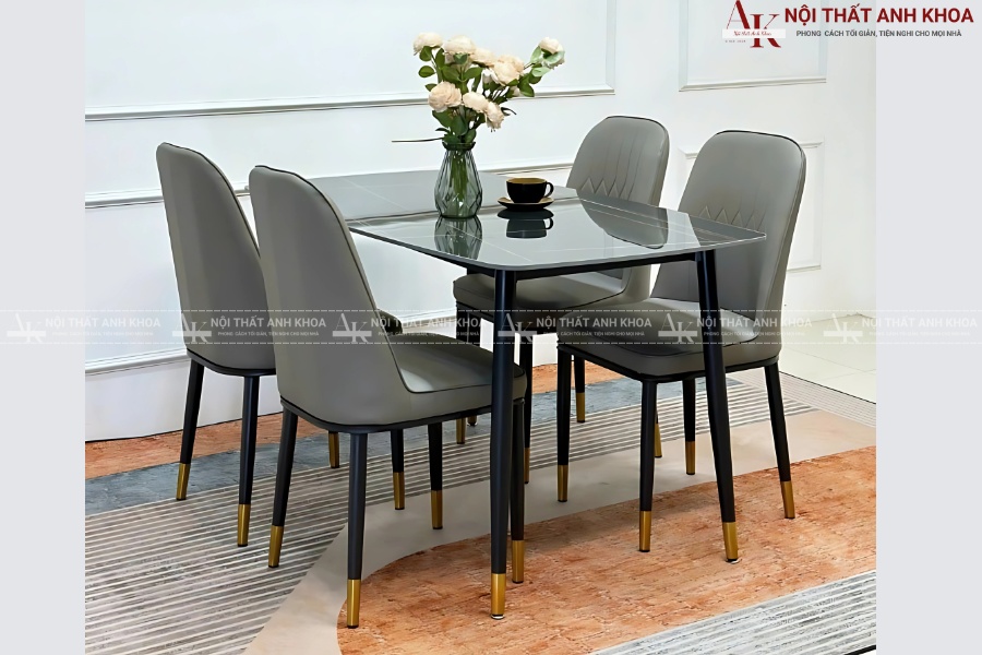 Bộ bàn ăn 4 ghế mặt đá - Nhập khẩu sang trọng Bộ bàn ăn 4 ghế mặt đá - Nhập khẩu sang trọng