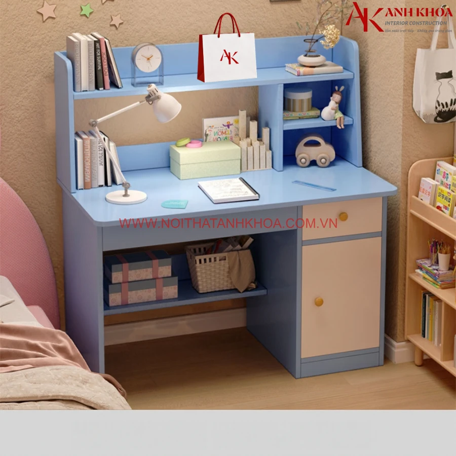 Bàn học có kệ cho bé gỗ công nghiệp màu xanh phối trắng Bàn học có kệ cho bé gỗ công nghiệp màu xanh phối trắng