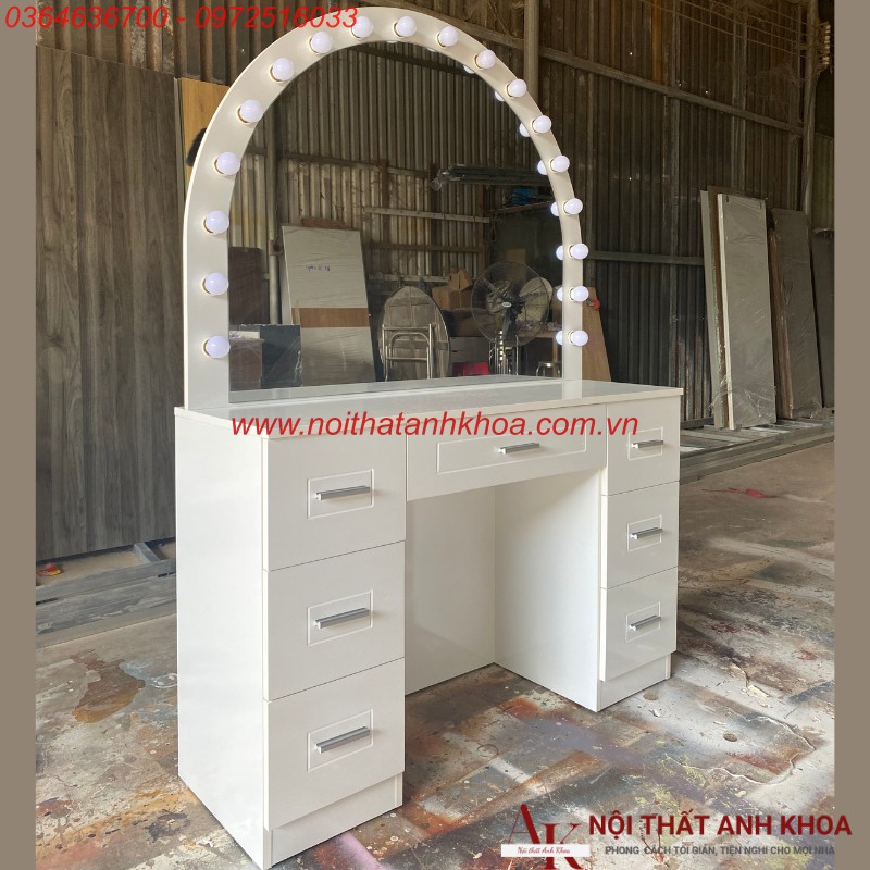 Bàn phấn trang điểm: kích thước 120 x 40 x 150 cm (ngang x sâu x cao) Bàn phấn trang điểm: kích thước 120 x 40 x 150 cm (ngang x sâu x cao)