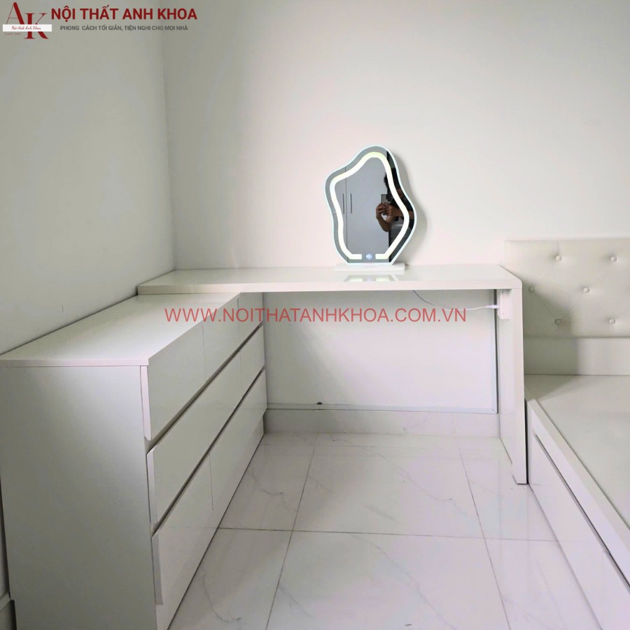 Bàn trang điểm gỗ công nghiệp kết hợp đựng đồ màu trắng Bàn trang điểm gỗ công nghiệp kết hợp đựng đồ màu trắng