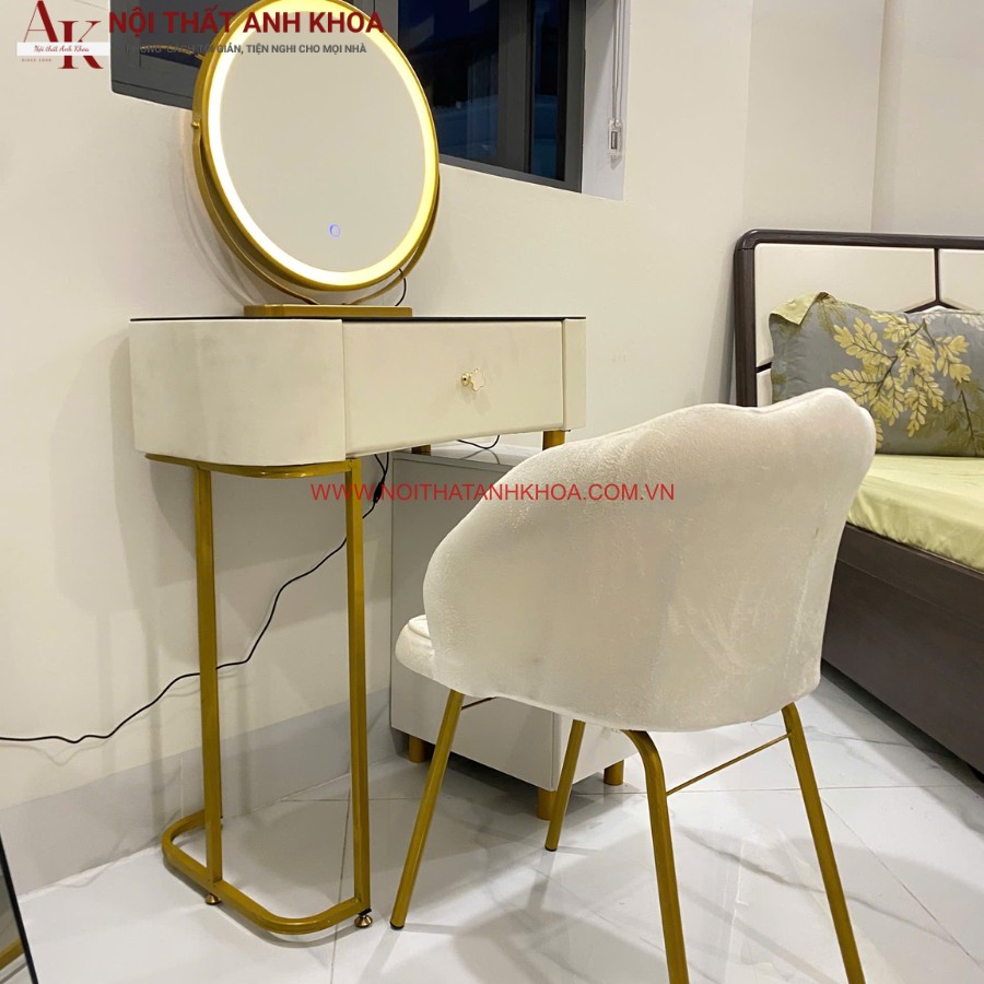 Bàn phấn cao cấp, gam màu sang trọng Bàn phấn cao cấp, gam màu sang trọng