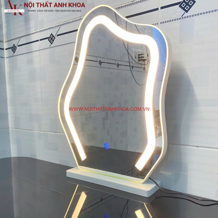 Gương led kiểu dáng sang trọng, nhiều màu sắc Gương led kiểu dáng sang trọng, nhiều màu sắc