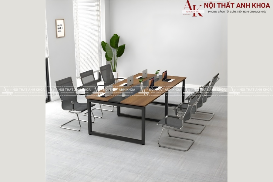 Bàn họp chân sắt - Lựa chọn hoàn hảo cho không gian làm việc sang trọng Bàn họp chân sắt - Lựa chọn hoàn hảo cho không gian làm việc sang trọng