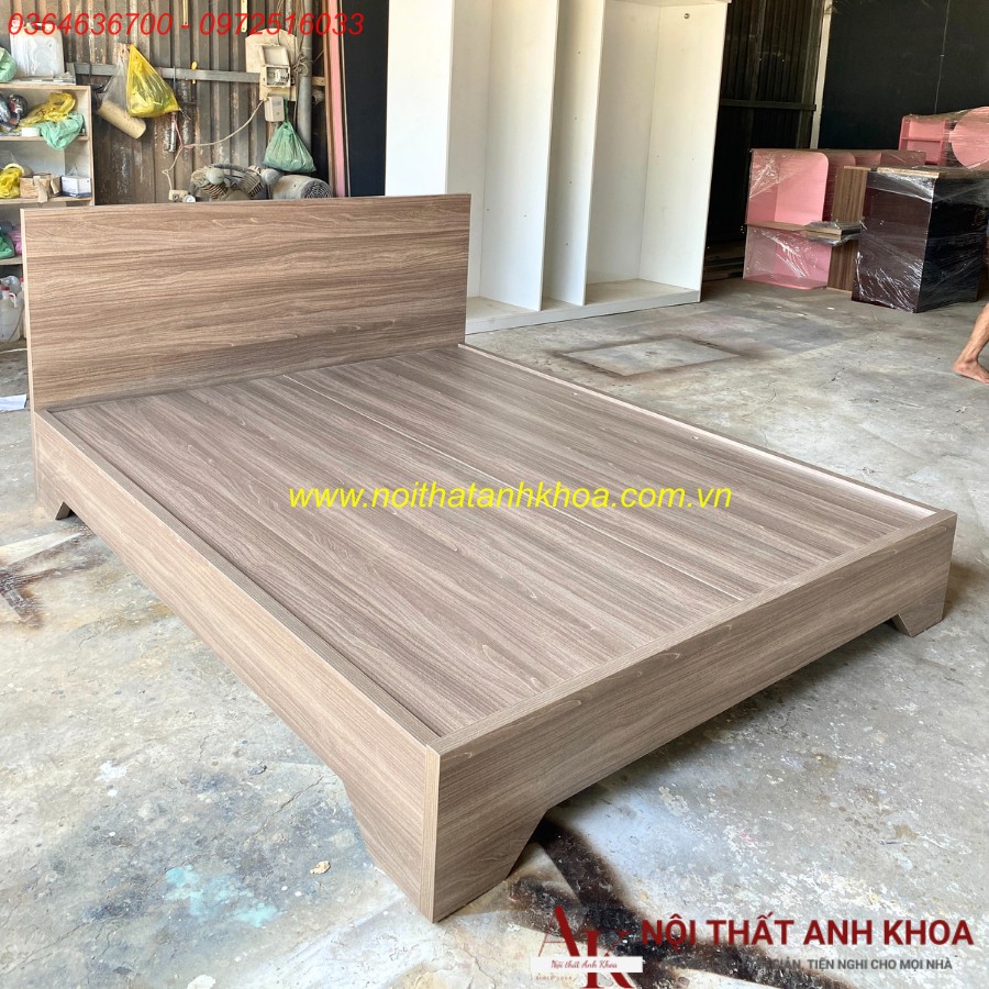Giường Ngủ Giá Rẻ Gỗ Công Nghiệp Chân Cao Màu Nâu Vân Gỗ Giường Ngủ Giá Rẻ Gỗ Công Nghiệp Chân Cao Màu Nâu Vân Gỗ