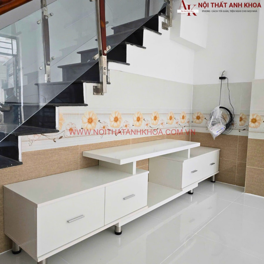 Kệ tivi gỗ công nghiệp gam màu trắng trang nhã Kệ tivi gỗ công nghiệp gam màu trắng trang nhã