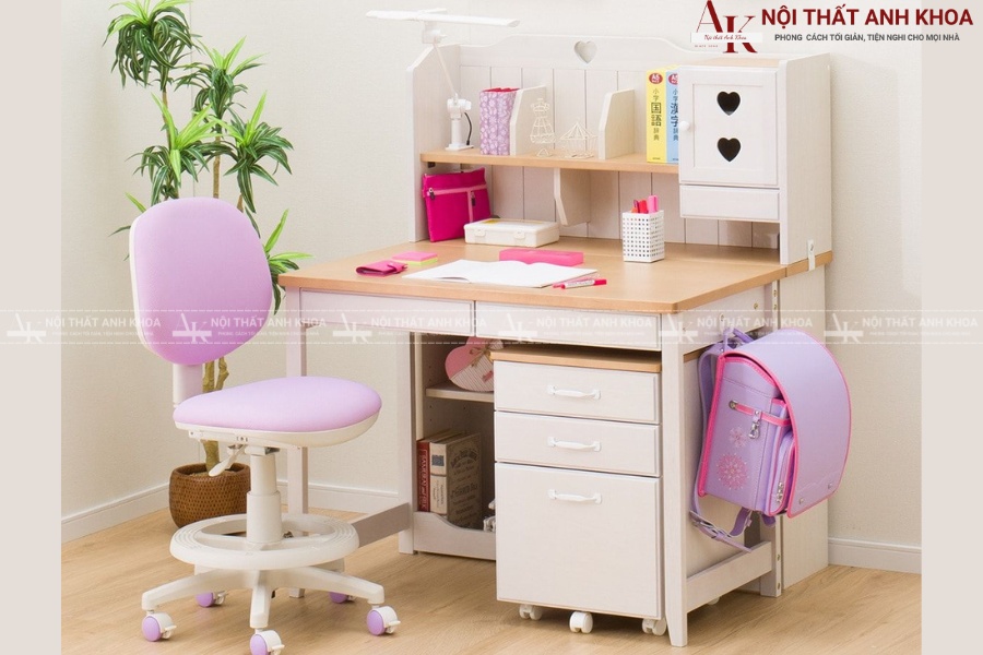 Kết hợp bàn học với cặp sách, tủ đồ chơi, bảng trắng Kết hợp bàn học với cặp sách, tủ đồ chơi, bảng trắng