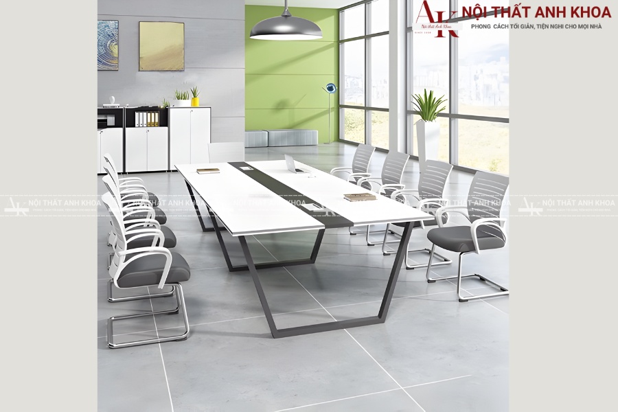 Bàn họp chân sắt hiện đại - Bền đẹp theo thời gian Bàn họp chân sắt hiện đại - Bền đẹp theo thời gian