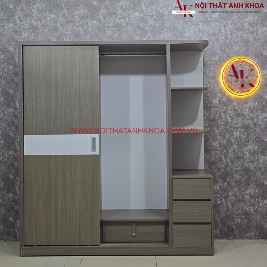 Mẫu tủ quần áo cửa lùa gam màu xám vân gỗ phối sọc trắng tinh tế Mẫu tủ quần áo cửa lùa gam màu xám vân gỗ phối sọc trắng tinh tế