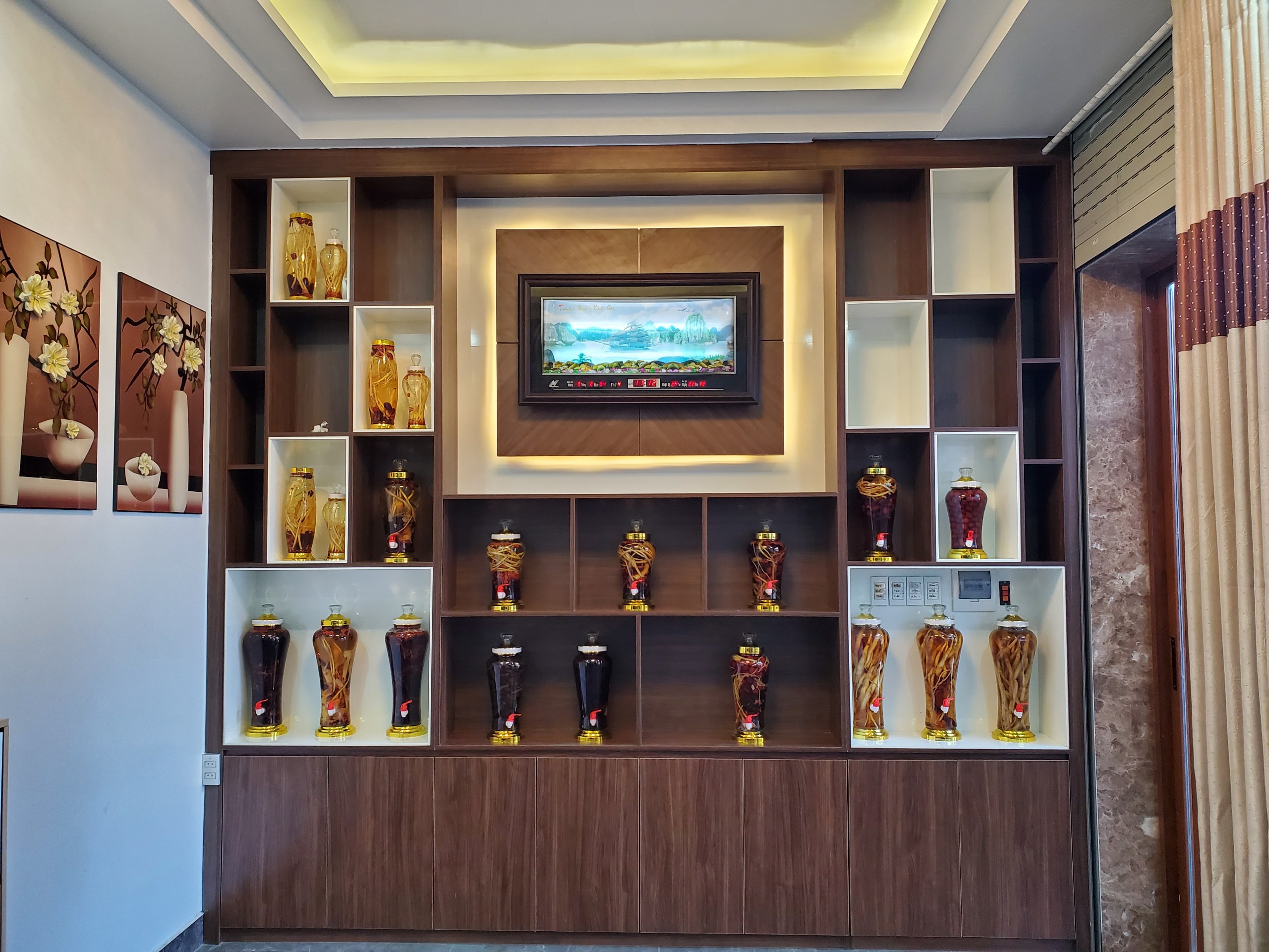 Mẫu Tủ Rượu Đẹp Gỗ MDF Sang Trọng Hiện Đại Giá Tốt Mẫu Tủ Rượu Đẹp Gỗ MDF Sang Trọng Hiện Đại Giá Tốt