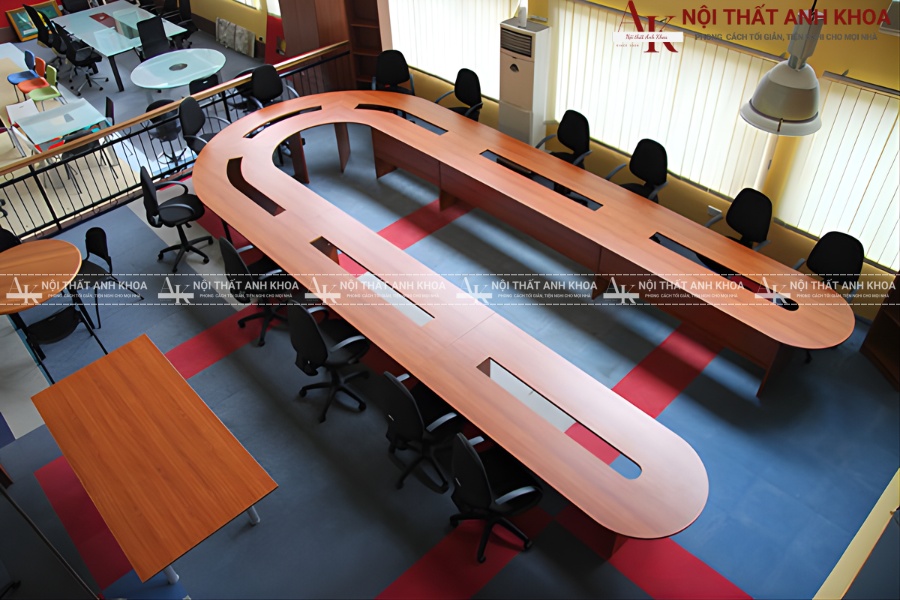 Xu hướng bàn họp chữ U 2025 - Đơn giản mà sang trọng Xu hướng bàn họp chữ U 2025 - Đơn giản mà sang trọng