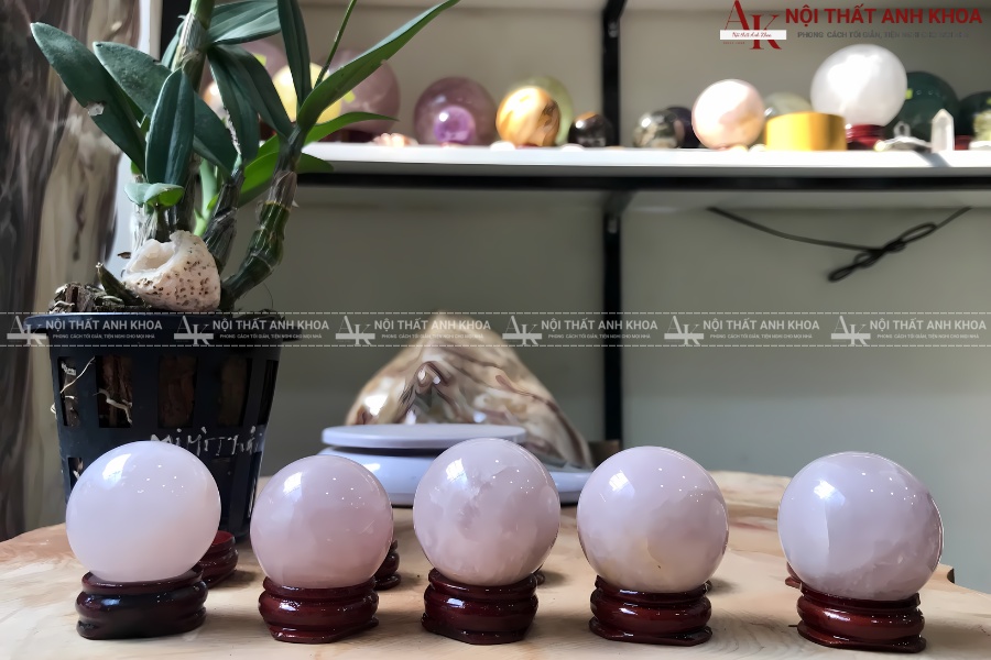 Vật phẩm phong thủy - Quả cầu thạch anh Vật phẩm phong thủy - Quả cầu thạch anh