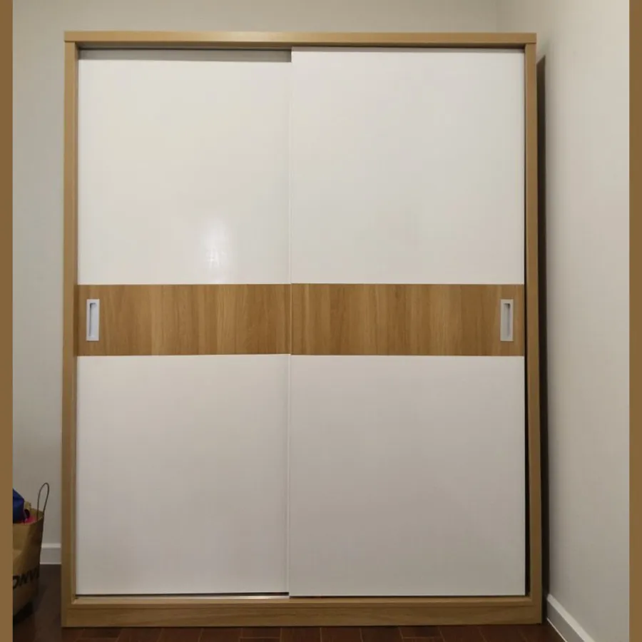 Tủ Quần Áo Cửa Lùa Gỗ Công Nghiệp MDF Phủ Melamine Màu Vàng Phối Cánh Trắng Hiện Đại