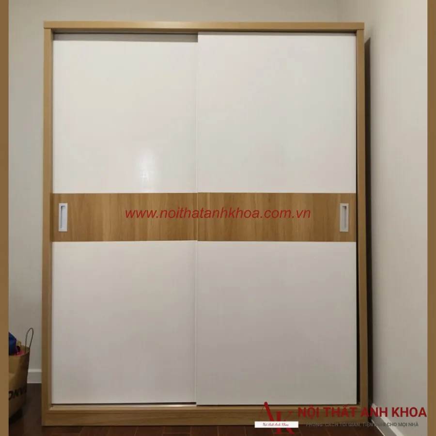 Tủ Quần Áo Cửa Lùa Gỗ Công Nghiệp MDF Phủ Melamine Màu Vàng Phối Cánh Trắng Hiện Đại