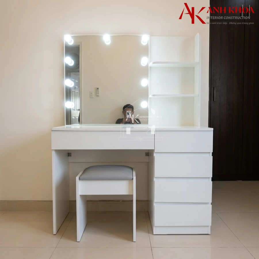 Bàn Trang Điểm Gỗ Công Nghiệp Phủ Melamine Cao Cấp Màu Trắng Sang Trọng