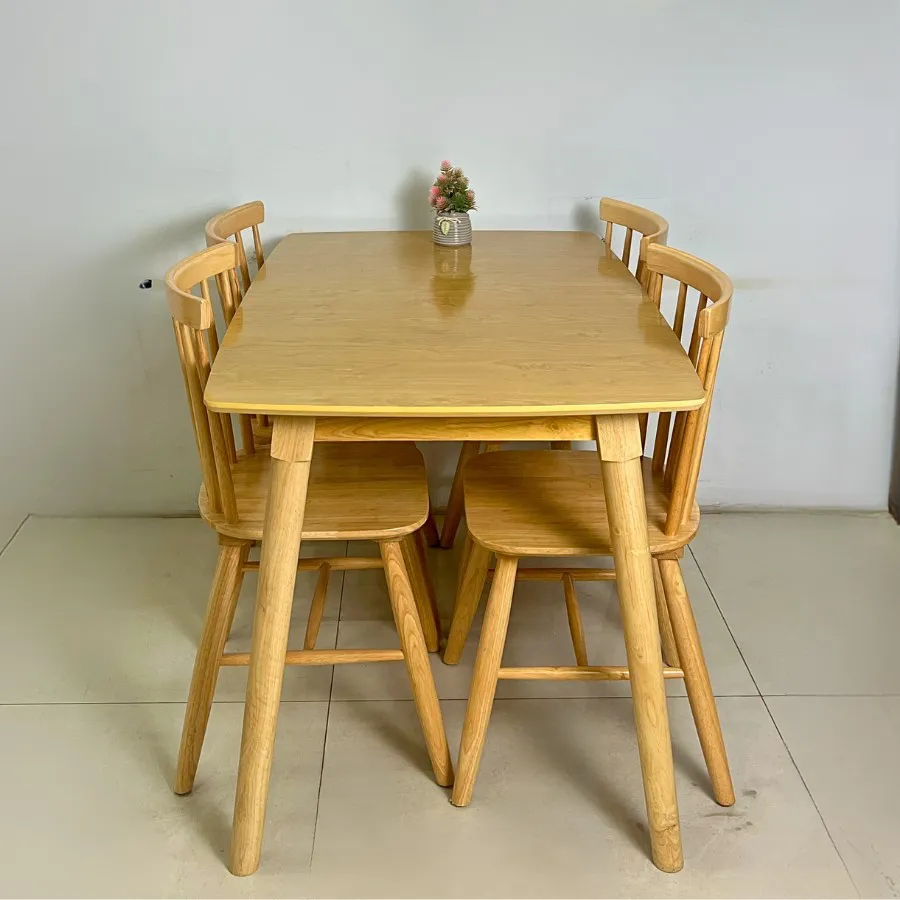 Bàn Ăn Gỗ 4 Ghế Đẹp Nhỏ Gọn