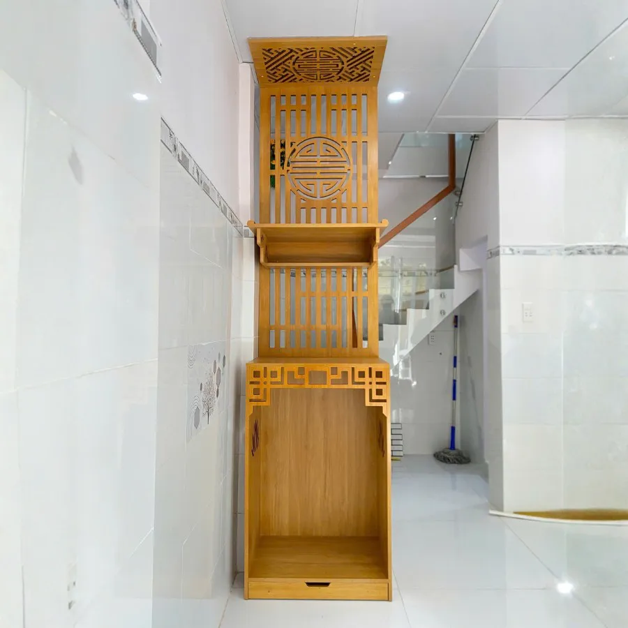 Tủ Thờ Gỗ Công Nghiệp Kiêm Vách Ngăn Phòng Khách