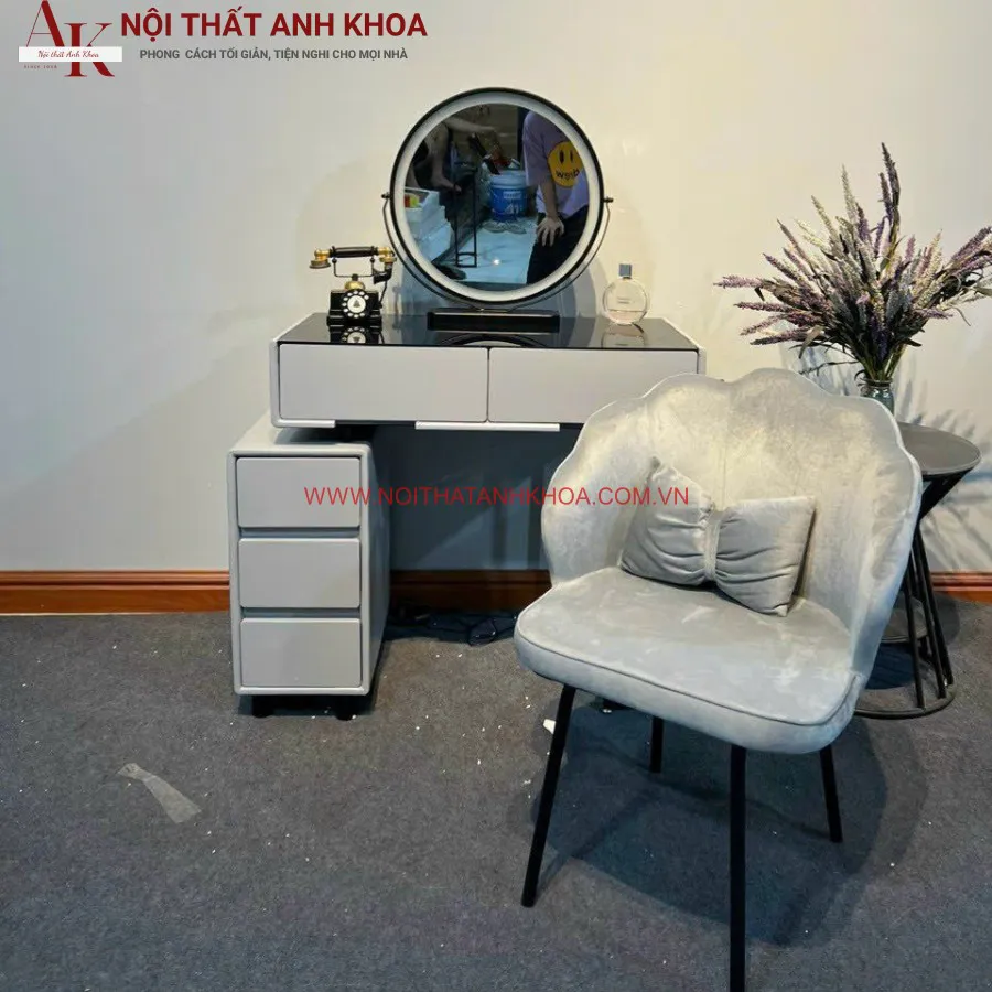 Bàn Trang Điểm Đơn Giản Đẹp Hiện Đại