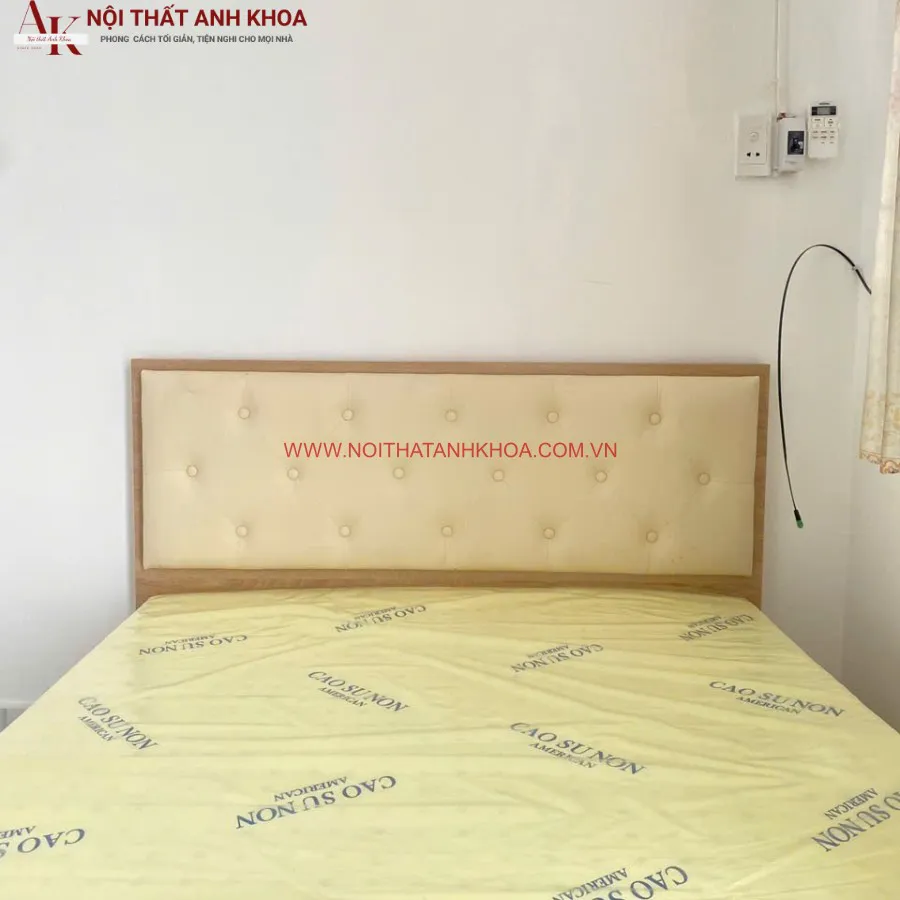Giường Ngủ Gỗ Công Nghiệp MDF Màu Vàng Đầu Nệm Êm Cùng 2 Hộc Chứa Đồ Tiện Lợi