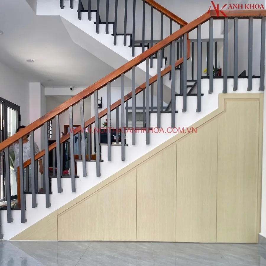 Khung Cánh Tủ Cầu Thang Gỗ Công Nghiệp Đẹp Tiện Nghi