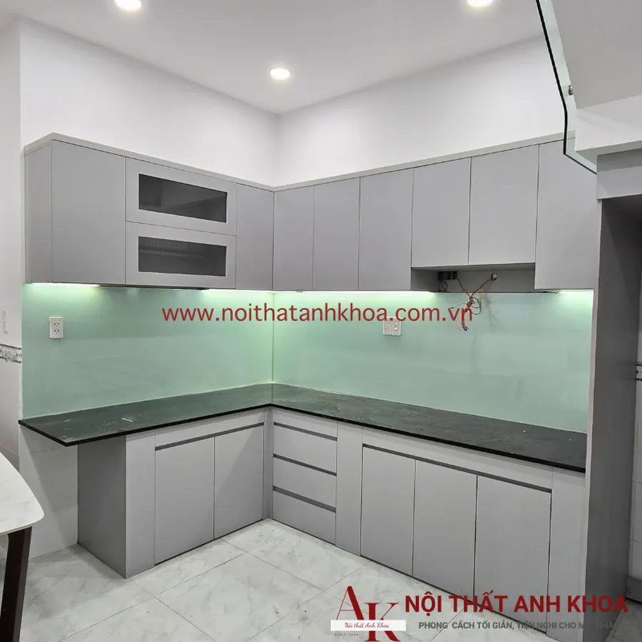 Tủ Bếp Chữ L Gỗ Công Nghiệp Kháng Ẩm Phong Cách Hiện Đại