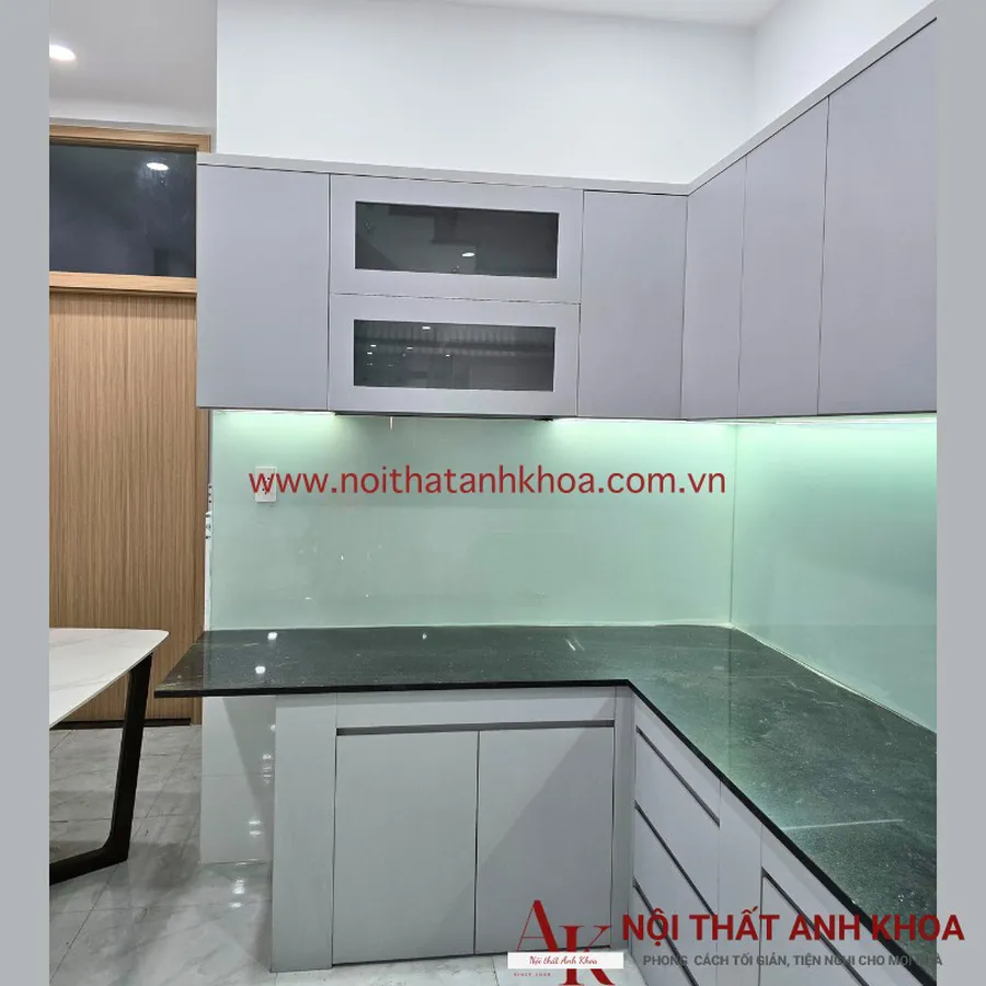 Tủ Bếp Chữ L Gỗ Công Nghiệp Kháng Ẩm Phong Cách Hiện Đại