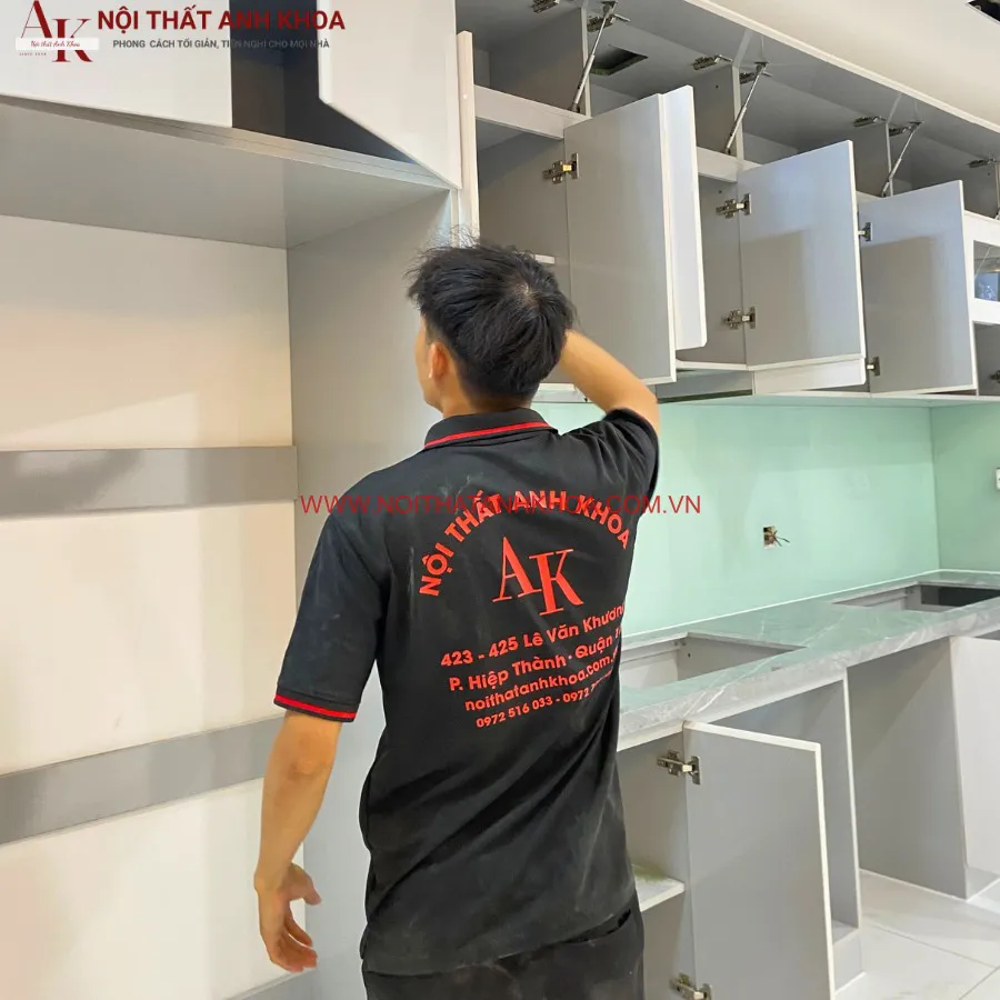 Tủ Bếp Gỗ Công Nghiệp Kết Hợp Cánh Acrylic Cao Cấp