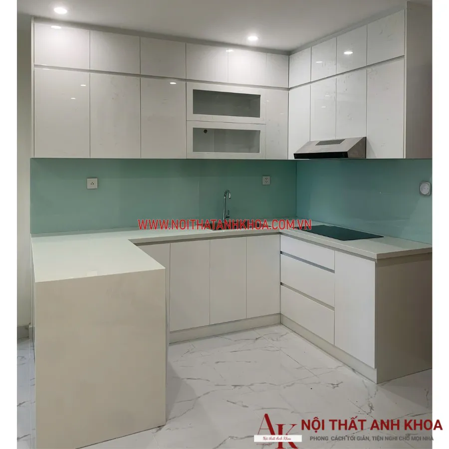 Tủ Bếp Màu Trắng Gỗ Công Nghiệp Kết Hợp Cánh Acrylic