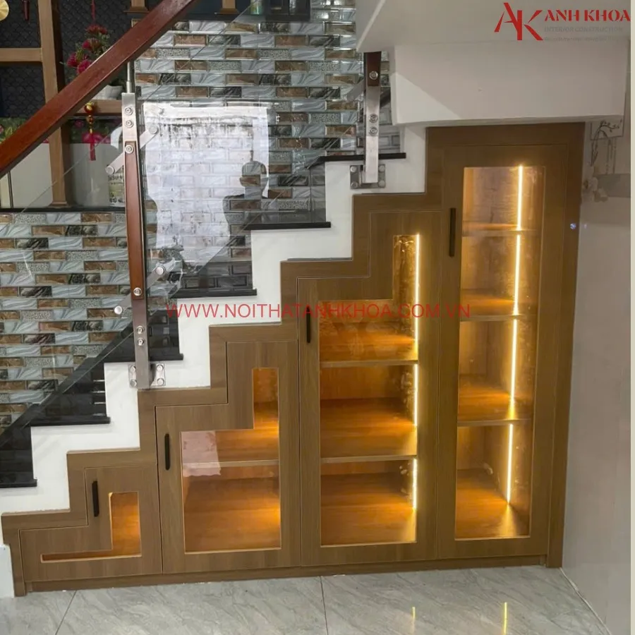 Tủ Chân Cầu Thang Gỗ Công Nghiệp Phối Cánh Kính Có Led