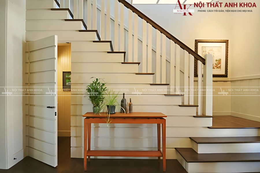 Tủ âm cầu thang sơn trắng - Nhẹ nhàng, thanh lịch Tủ âm cầu thang sơn trắng - Nhẹ nhàng, thanh lịch