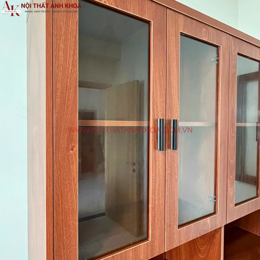 Cánh cửa gỗ lộng kính tinh tế Cánh cửa gỗ lộng kính tinh tế