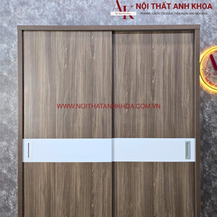 Tủ quần áo màu vân gỗ phối sọc trắng tinh tế Tủ quần áo màu vân gỗ phối sọc trắng tinh tế