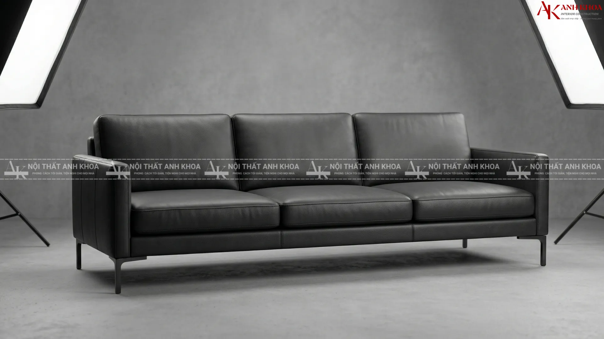 Chạm vào vẻ đẹp tối giản với chiếc sofa da đen thanh lịch Chạm vào vẻ đẹp tối giản với chiếc sofa da đen thanh lịch