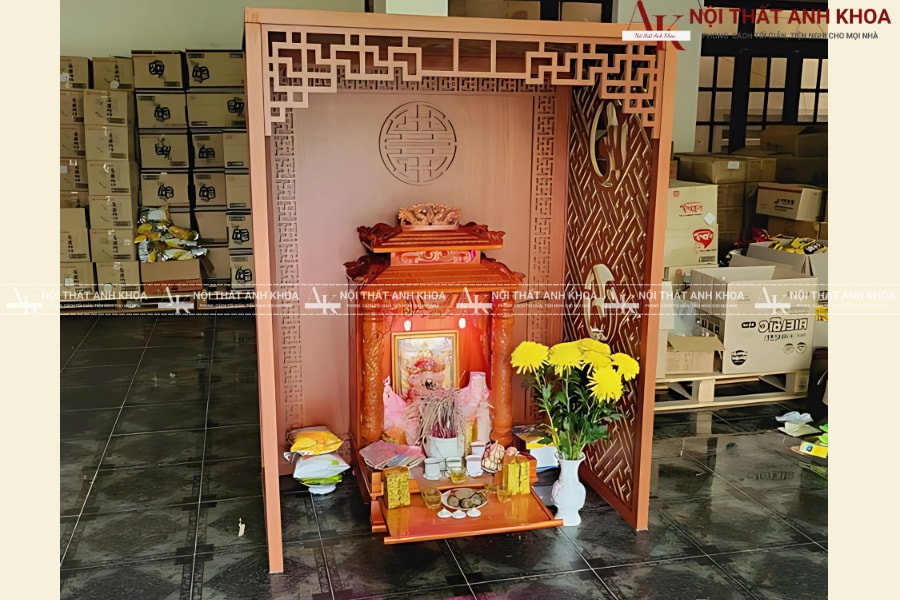 Vách ngăn kết hợp bàn thờ Ông Địa - Thần Tài tối giản Vách ngăn kết hợp bàn thờ Ông Địa - Thần Tài tối giản