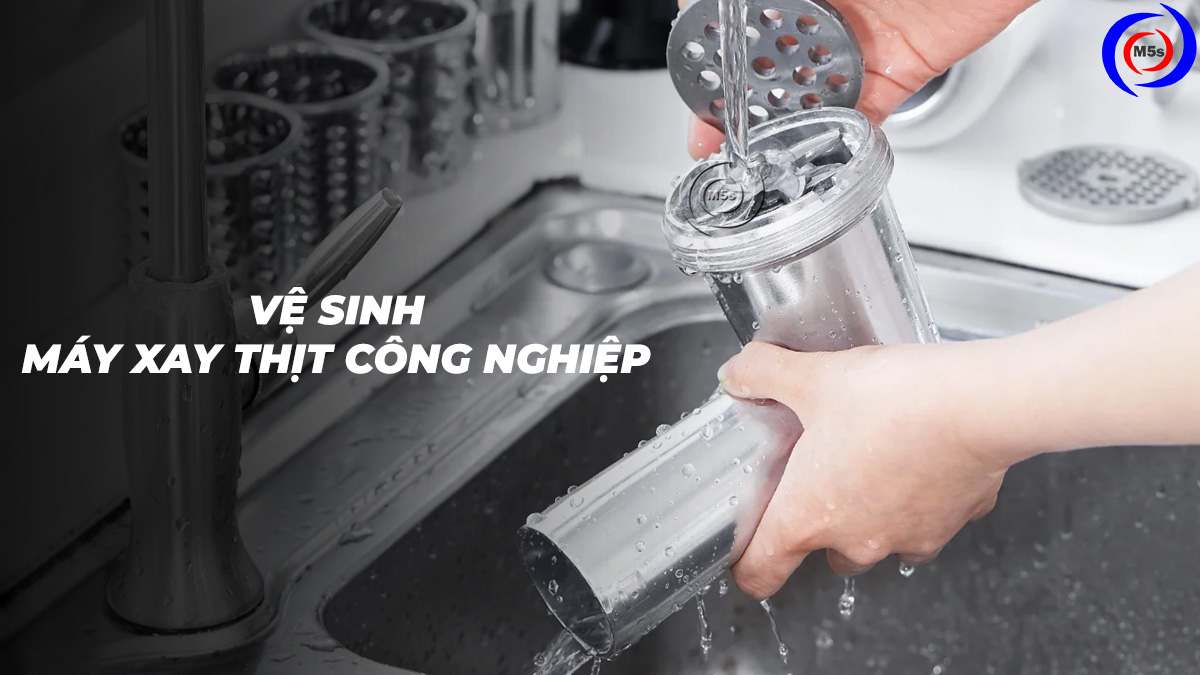 Vệ sinh máy xay thịt công nghiệp Vệ sinh máy xay thịt công nghiệp