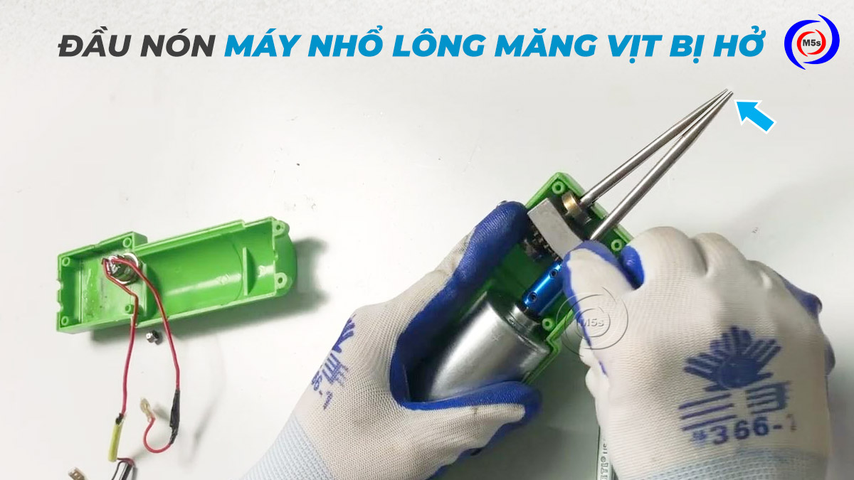 Đầu nón máy nhổ lông măng vịt bị hở Đầu nón máy nhổ lông măng vịt bị hở