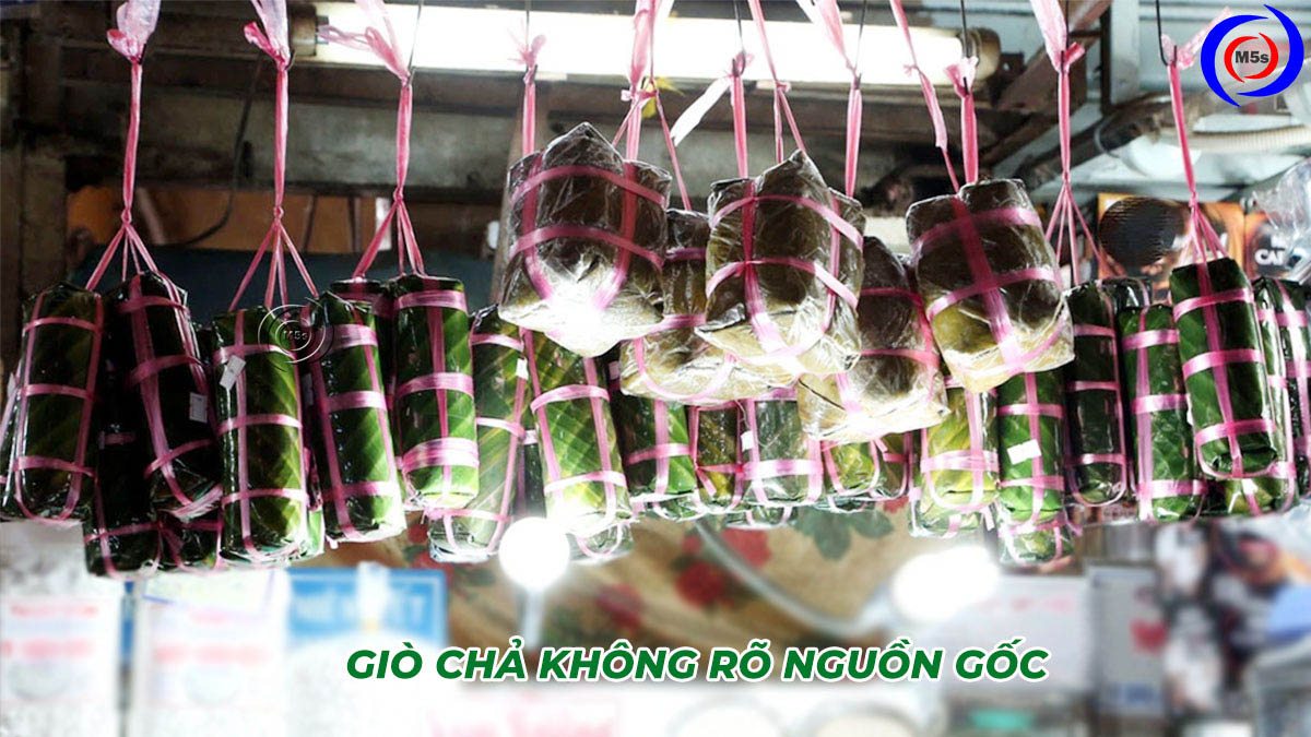 Giò chả không rõ nguồn gốc Giò chả không rõ nguồn gốc