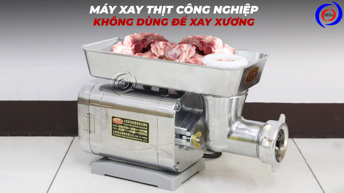 Không dùng máy xay thịt công nghiệp xay xương Không dùng máy xay thịt công nghiệp xay xương