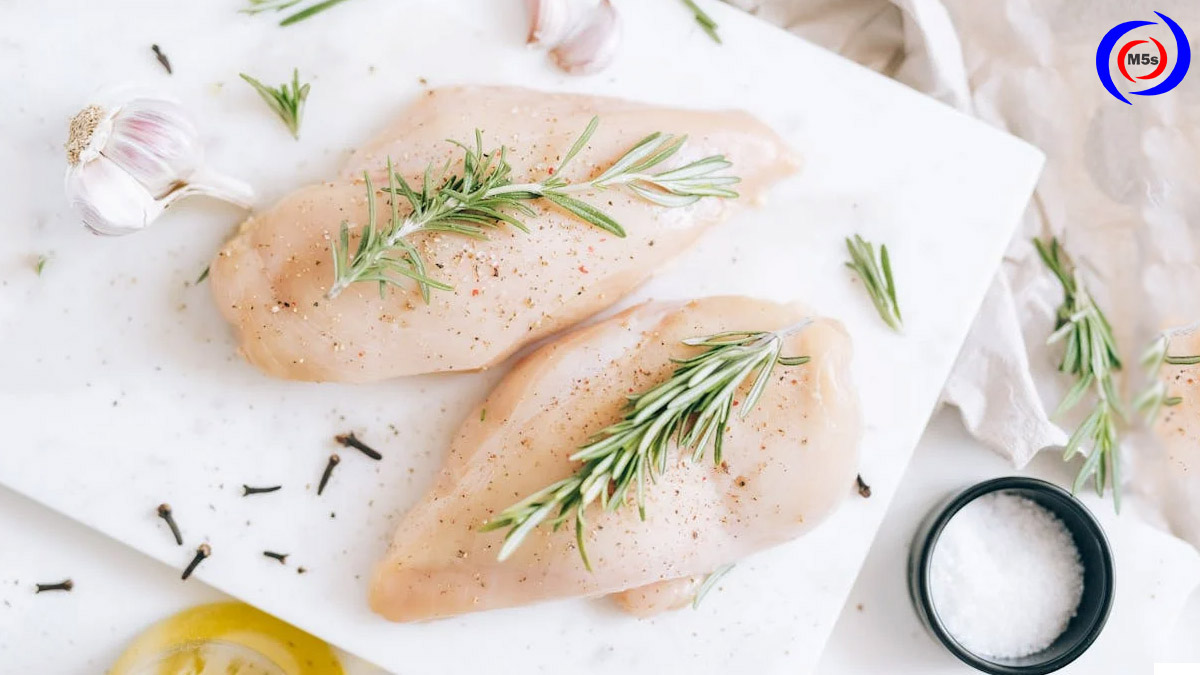 Ướp ức gà làm chà bông Ướp ức gà làm chà bông