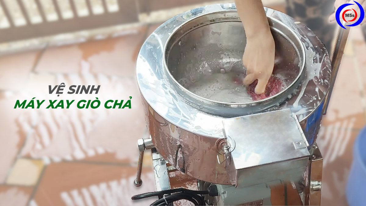 Vệ sinh máy xay giò chả Vệ sinh máy xay giò chả
