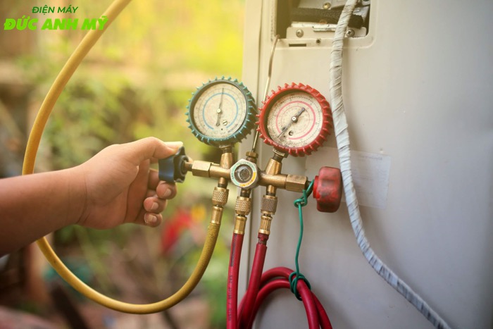 bơm gas điều hòa Daikin bơm gas điều hòa Daikin