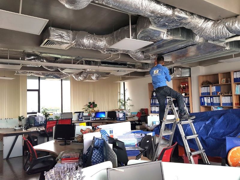 Dịch vụ sửa chữa máy lạnh cho các cửa hàng cửa hiệu, showroom của Đức Anh Mỹ Dịch vụ sửa chữa máy lạnh cho các cửa hàng cửa hiệu, showroom của Đức Anh Mỹ