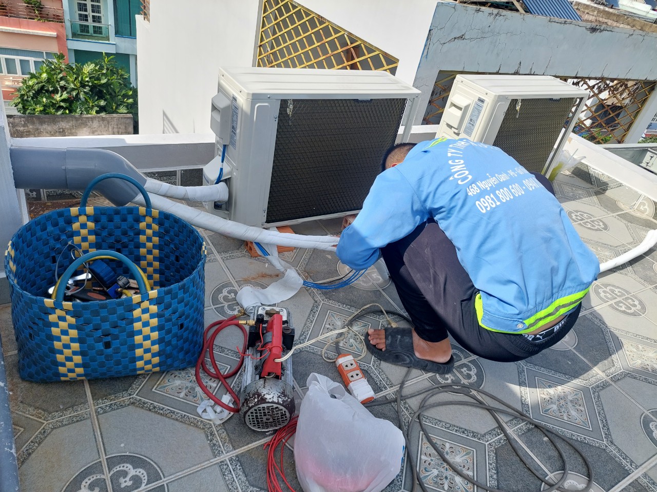 Điện Máy Đức Anh Mỹ cung cấp dịch vụ vệ sinh máy lạnh tại nhà, với tốc độ phục vụ nhanh chóng Điện Máy Đức Anh Mỹ cung cấp dịch vụ vệ sinh máy lạnh tại nhà, với tốc độ phục vụ nhanh chóng